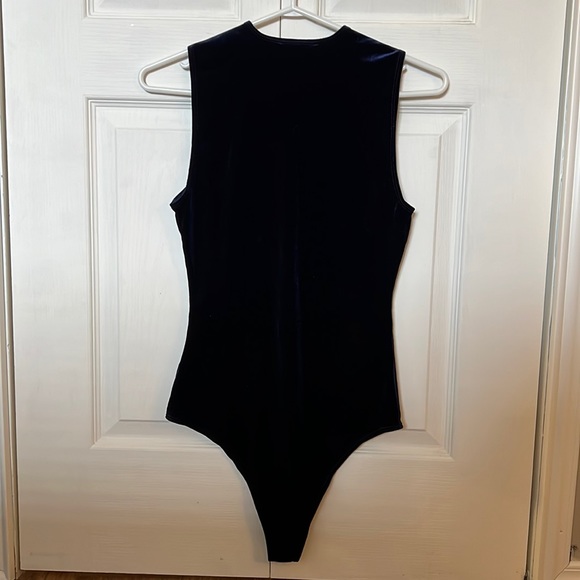 Deep V Neck Velvet Bodysuit - Picture 3 of 5